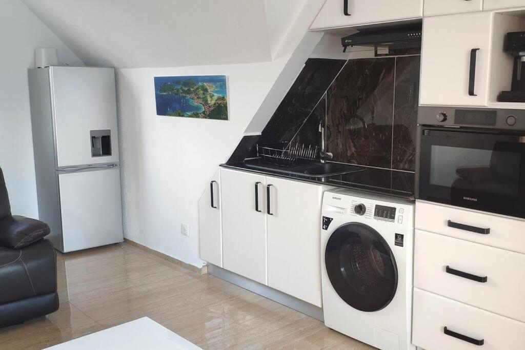 Appart. T2 De Luxe +Jacuzzi, Vue Mer Et Cote Plage Le Gosier  Exteriér fotografie