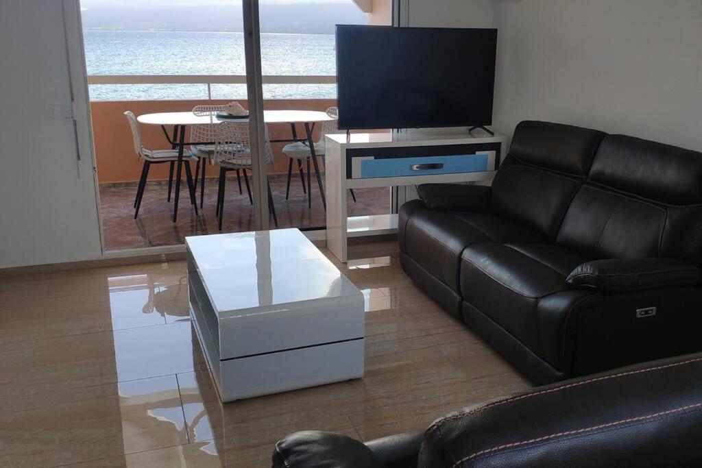 Appart. T2 De Luxe +Jacuzzi, Vue Mer Et Cote Plage Le Gosier  Exteriér fotografie